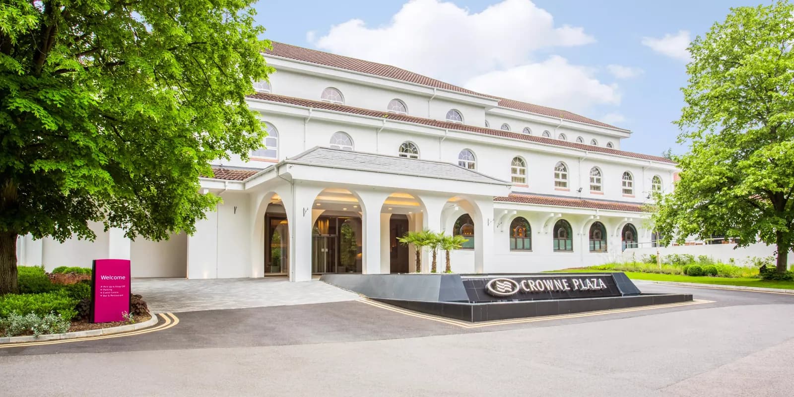 Crowne Plaza Gerrards Cross by IHG