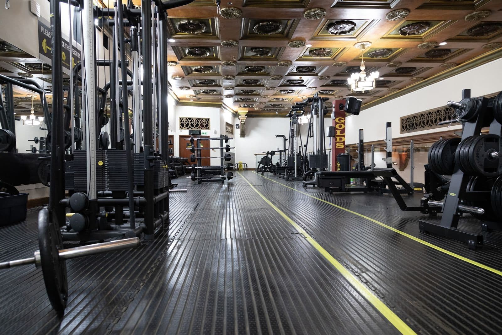 Gold's Gym - Harrow