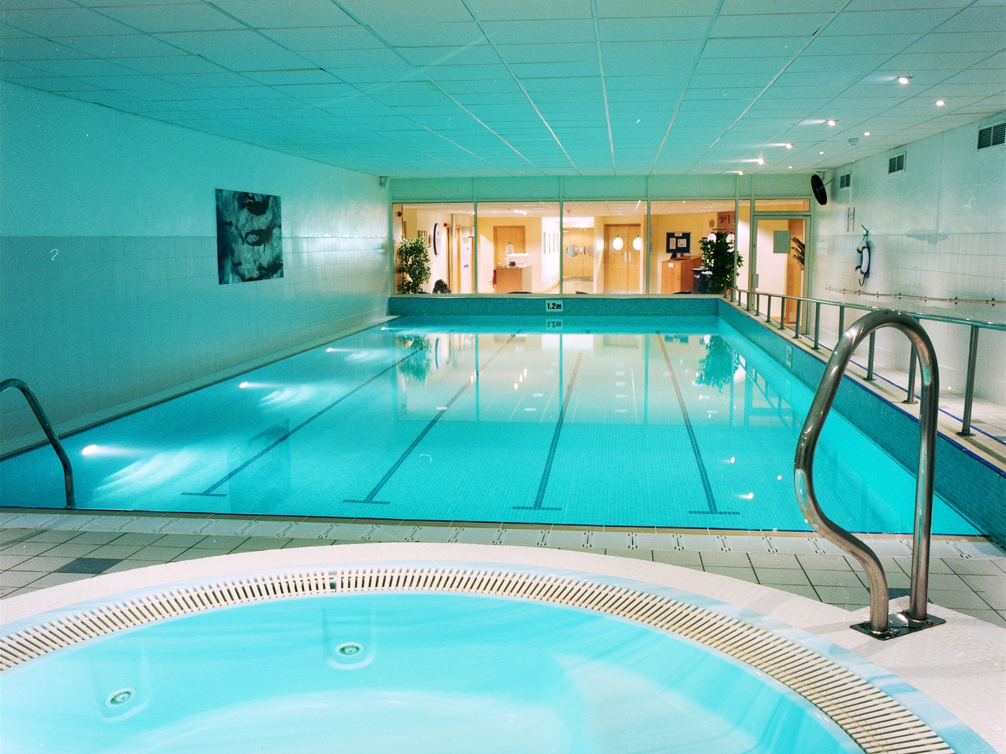 Holiday Inn Edinburgh by IHG